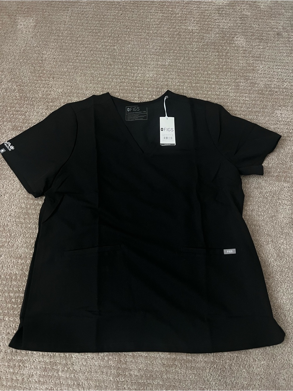 Figs Women’s Casma Three Pocket Scrub Top NWT